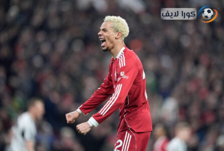 مشجعون وأنفيلد أثناء مباراة ليفربول ضد مانشستر سيتي &mdash; بث مباشر وتغطية حية