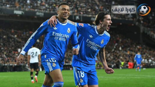 فرحة لاعبي ريال مدريد بعد فوز 0-2 على فالنسيا في ملعب الميستايا